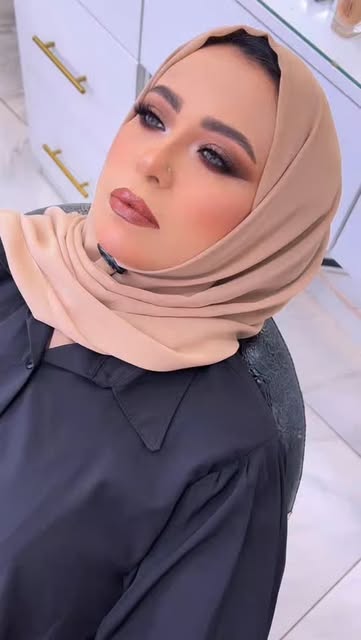 Tesettürlü misafir, makyaj sonrası